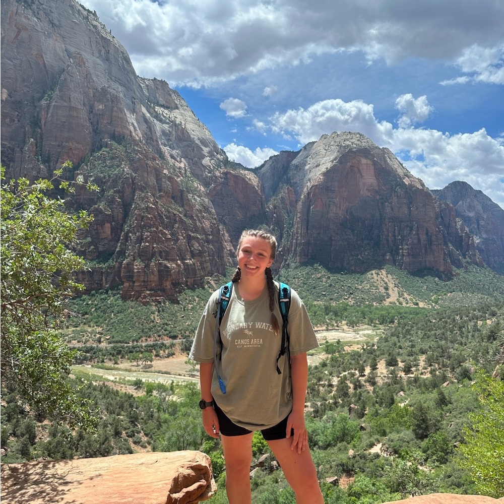 Meet your Posher, Julia